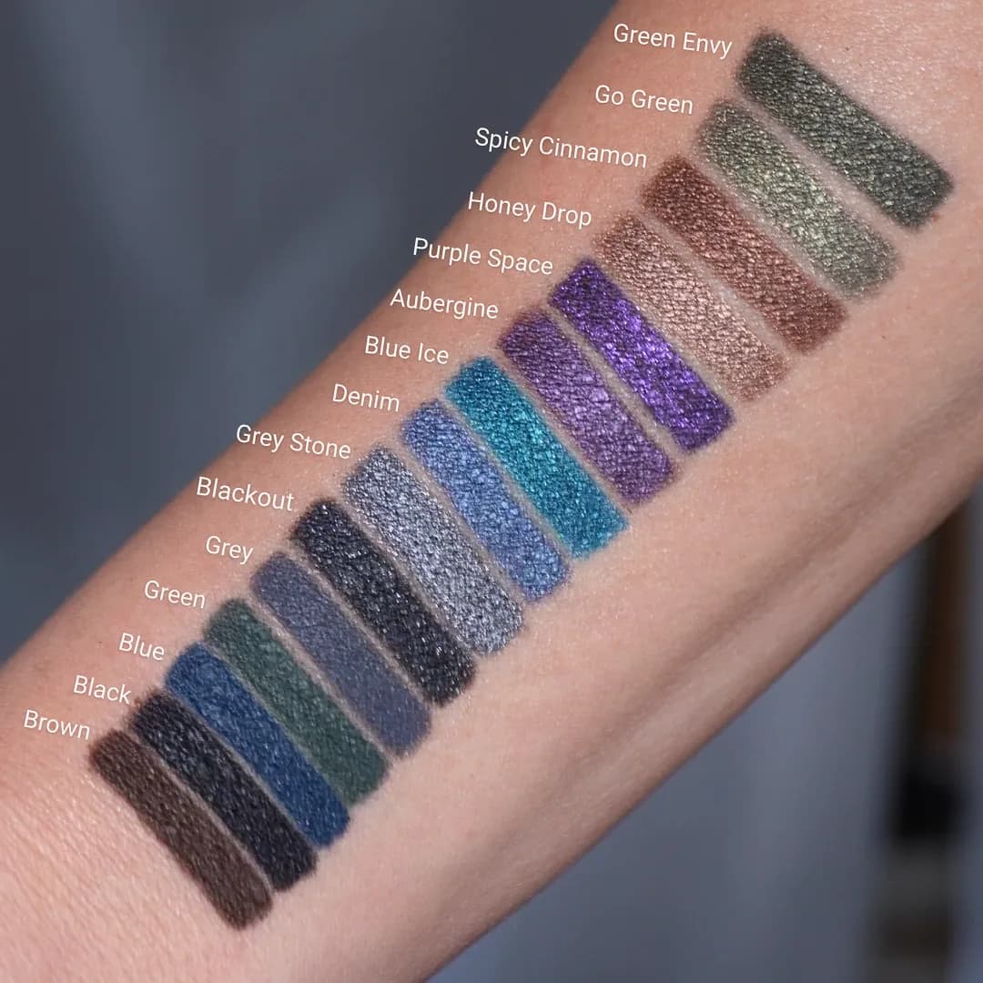 Waterproof Metallic Eyeliner view 5
