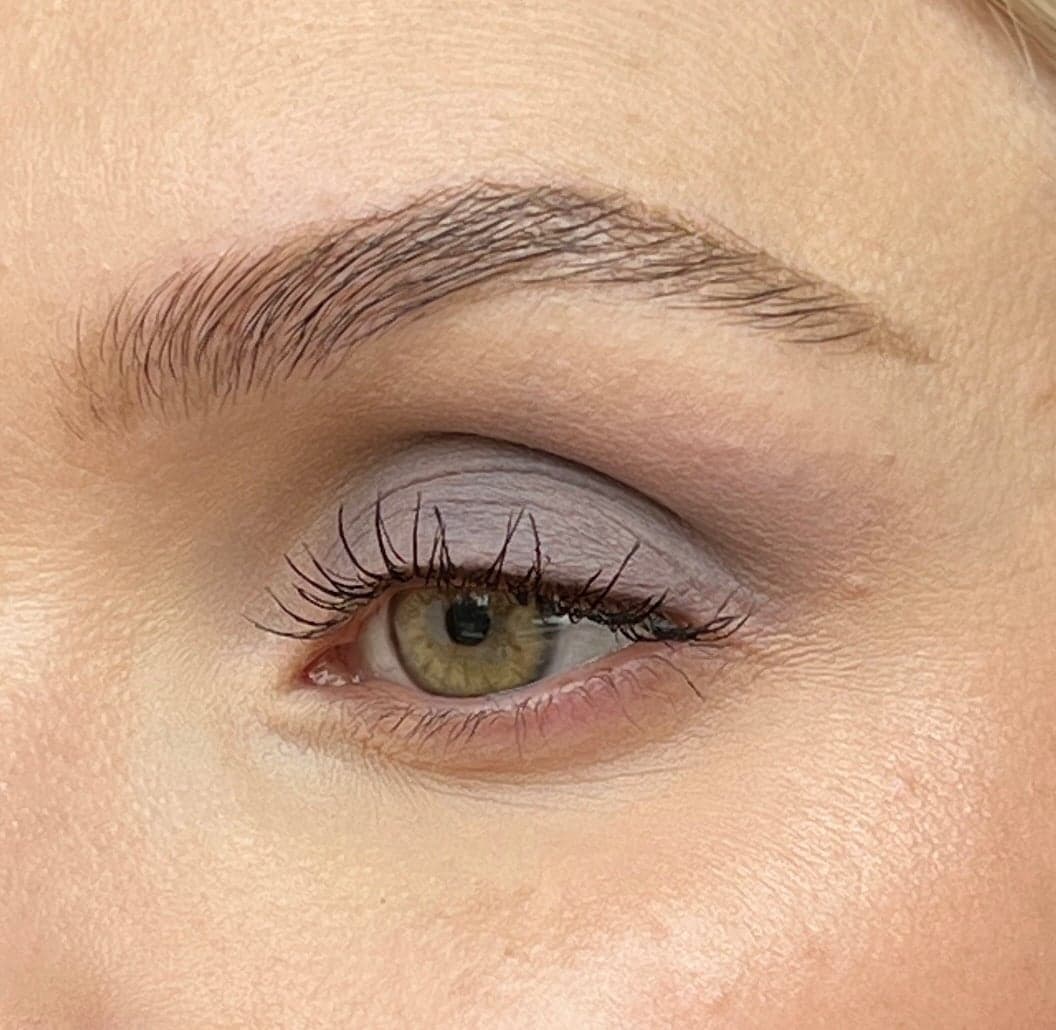 Eyeshadow view 2