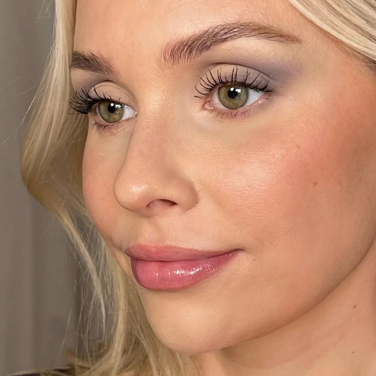 Eyeshadow view 4