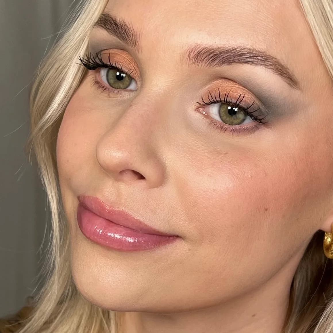 Eyeshadow view 4
